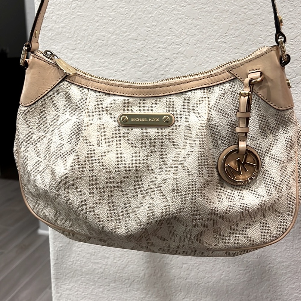 Michael Kors signature shoulder bag - Picture 2 of 4